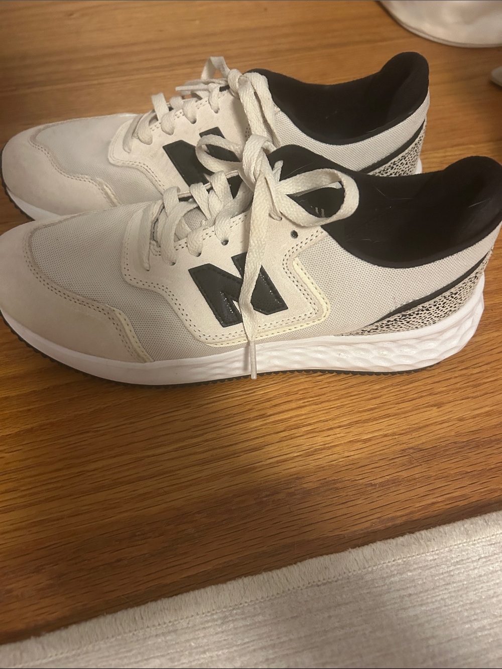 New Balance White and Black Women's Retro Runner Sneakers